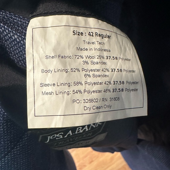 Sport Coat from Jos A Bank - 42R Slim Fit - Picture 5 of 5